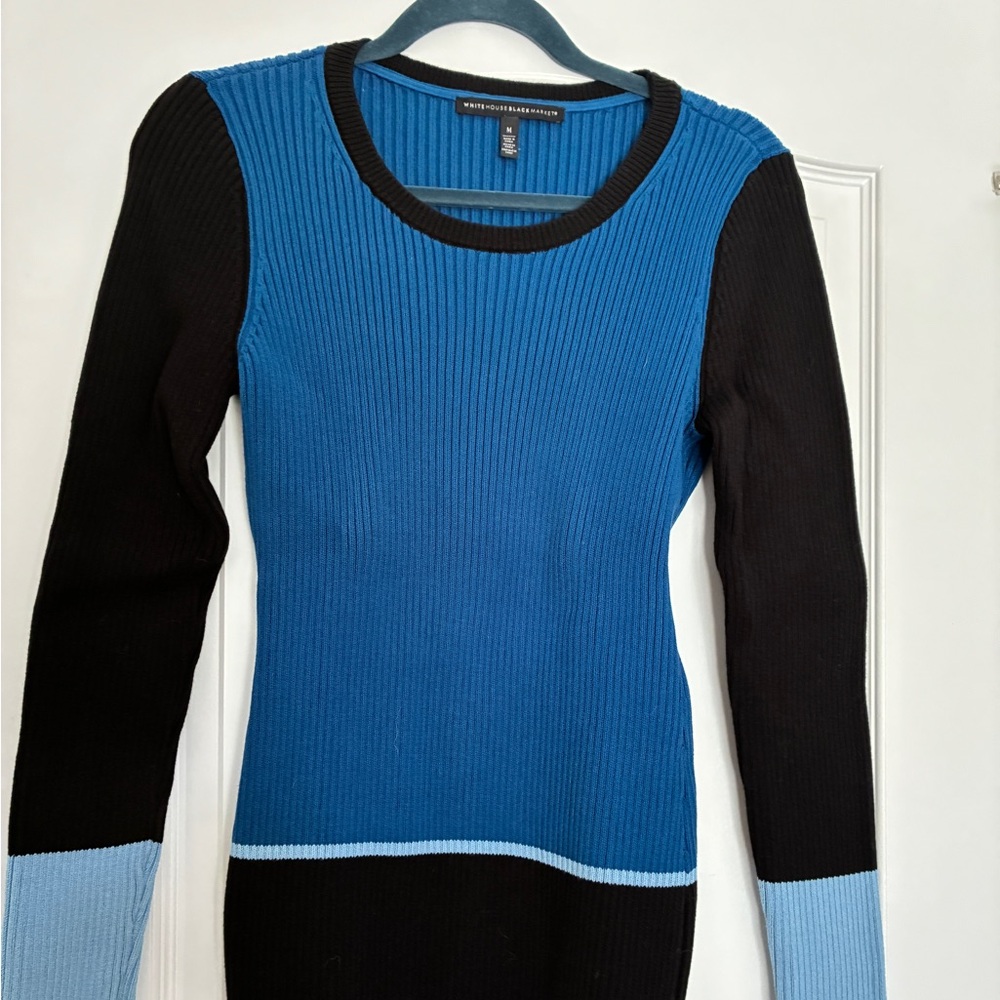 White House Black Market Blue and Black Ribbed Crewneck Sweater